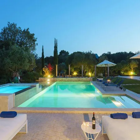 Villa In Spain With Pool & Jacuzzi Retreat Pollenca