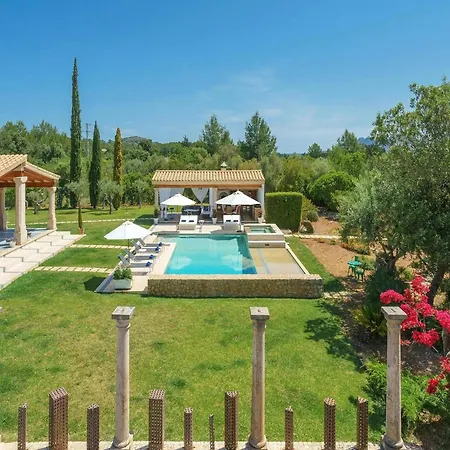 Villa In Spain With Pool & Jacuzzi Retreat Holiday home