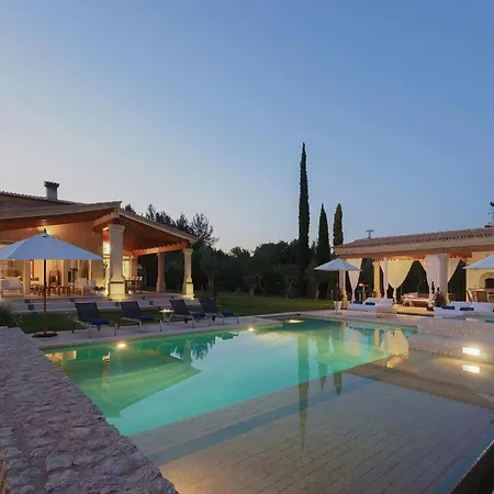 Holiday home Villa In Spain With Pool & Jacuzzi Retreat *