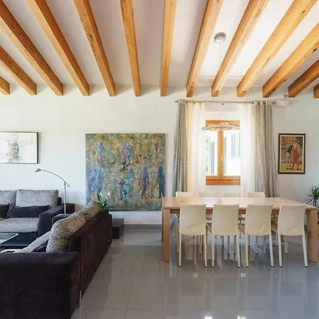 Villa In Spain With Pool & Jacuzzi Retreat
